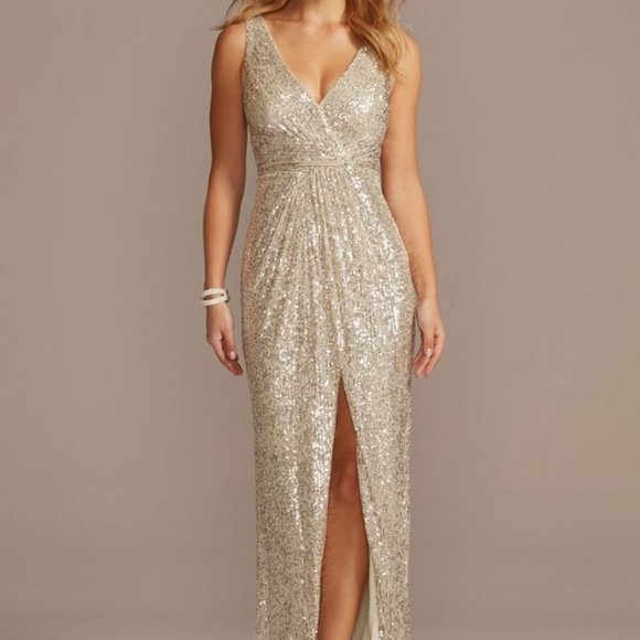 David's Bridal Exclusive- Allover Sequin Pleated V-Neck Gown with Slit Size 6 - Picture 8 of 11